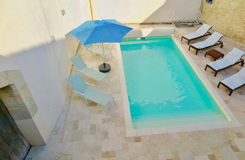 Saint-Genies-de-Fontedit House | Maison Chateau Courtyard - St Genies De Fontedit, Languedoc Roussillon