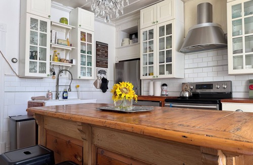 Mauricie House | Maison Jacques: on the Sainte-Anne River