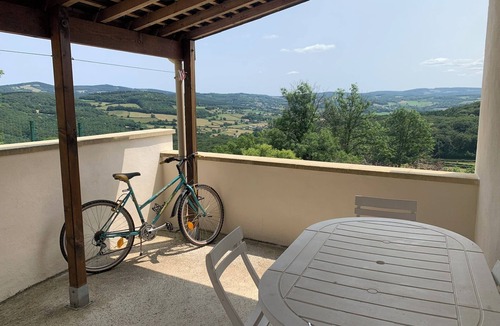 Chateau-Chinon House | Maison Calme & Paisible Avec vue