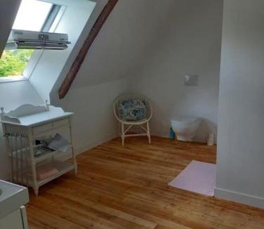 Botmeur House | Maison, calme avec cheminée.