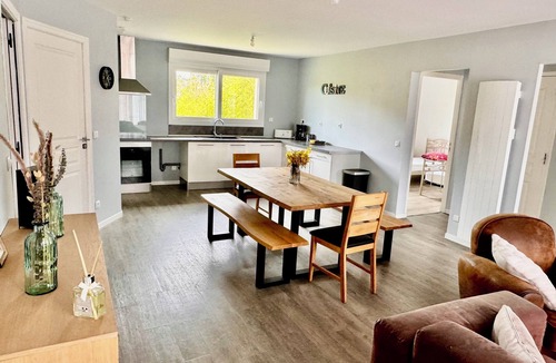 Saint-Fromond House | Maison Calme de 3 Chambres. Idéal Pour Pour les Familles