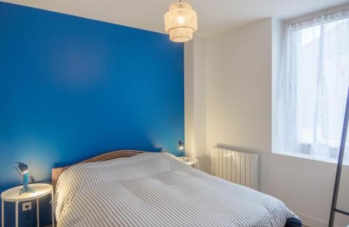 Chateaudun-Bannier House | Maison calme et familiale avec cour, 3 chambres, 3 salles de bains à 10 min à pied de la gare