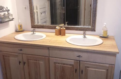 Le Pin-la-Garenne Apartment | maison calme et campagne