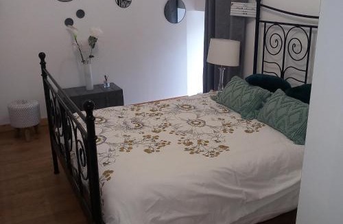 Le Pin-la-Garenne Apartment | maison calme et campagne