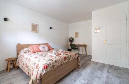 Tours Apartment | Maison Camélia Grand T2 - 1 chambre