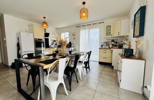 Theuville House | Maison Campagne Meublée Tourisme * * * 15 min from Chartres with Jacuzzi