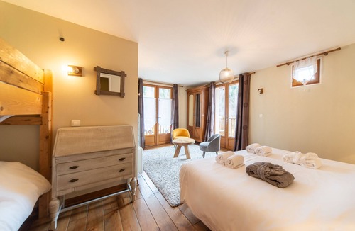 Landry House | Maison Caramel