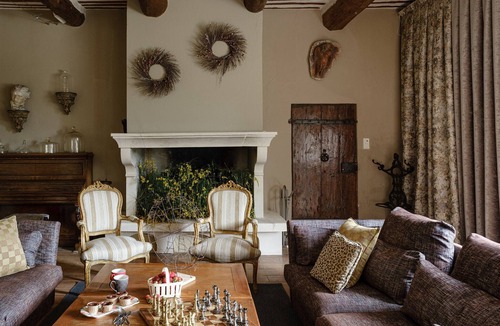 Pernes-les-Fontaines Villa | MAISON CECILE - LUXURY VILLA + POOL + CONCIERGE SERVICE