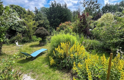 Courtonne-la-Meurdrac House | Maison Charmante Avec Jacuzzi et Cours D'eau