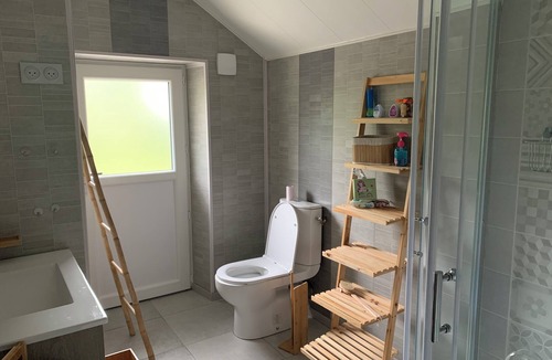 Saint-Pierre-Colamine House | Maison Chaleureuse