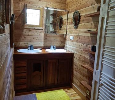 Roquefort-les-Cascades House | Maison chaleureuse en Ariège