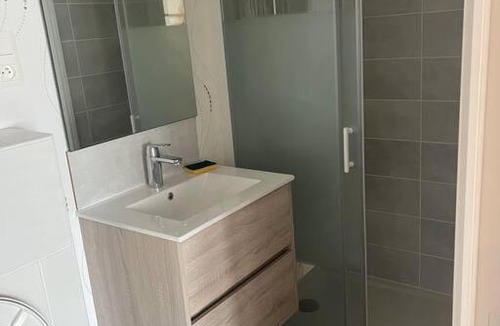 Saint-Pierre-Eglise House | Maison chaleureuse parking privé proche de la mer