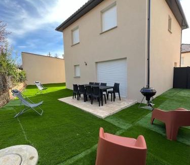 Saint-Genis-Laval House | Maison chaleureuse 1