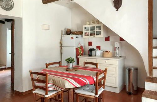 Saint-Privat House | Maison chaleureuse à Saint-Privat, 80 m² avec cour.