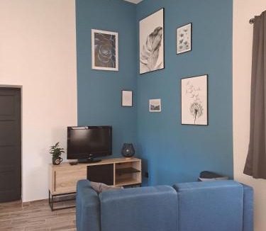 Pranles House | Maison chaleureuse avec jacuzzi interieur