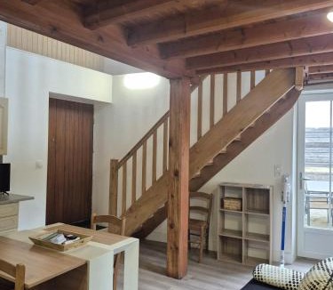 Pouzauges House | Maison chaleureuse et calme avec parking à Pouzauges