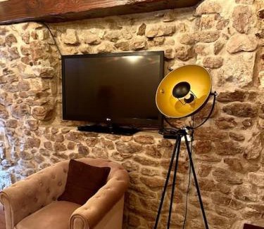 Annonay House | Maison chaleureuse et rustique