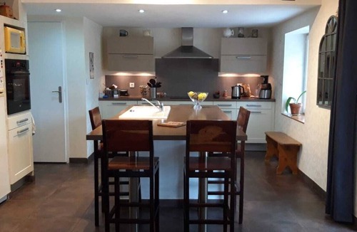 Salavre House | Maison Chaleureuse