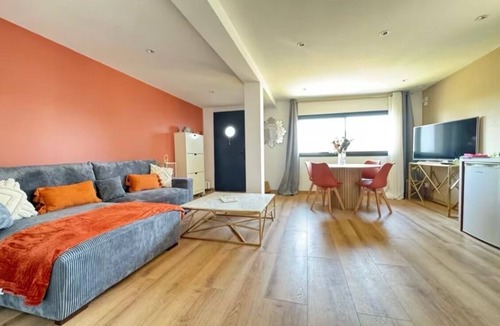 Clermont-Ferrand Apartment | Maison chanteranne free parking