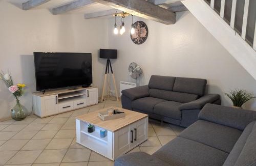 Juillac-le-Coq House | Maison charentaise