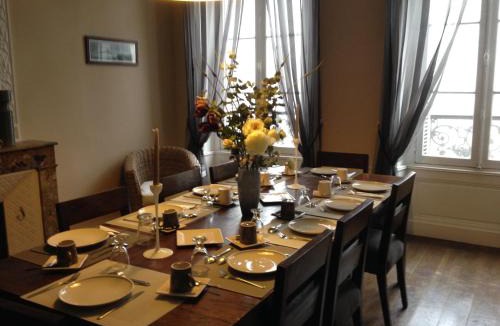 Chalais House | Maison Charles Maurice