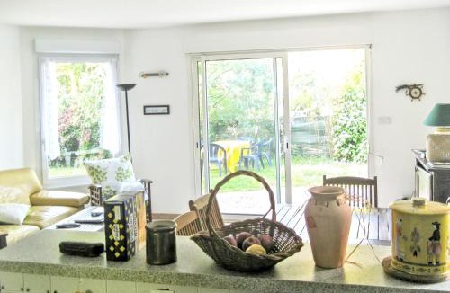 Ambon House | Maison charmante à Ambon + Jardin