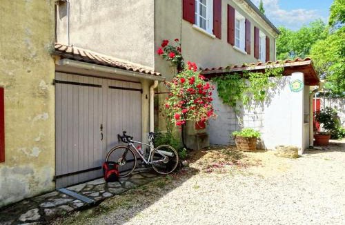 Cardet House | Maison charmante à Cardet avec piscine partagée