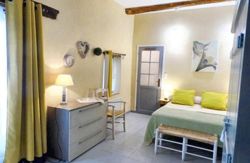 Cardet House | Maison charmante à Cardet avec piscine partagée
