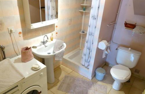 Bagneres-de-Luchon House | Maison Charmante 6 Pers, 3 Ch, Terrasse, Jardin, Proche Marché et Télécabine à Luchon - FR-1-313-158