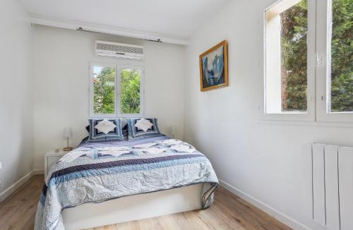 Saint-Cloud House | Maison charmante avec jardin et parking offert Paris St Cloud