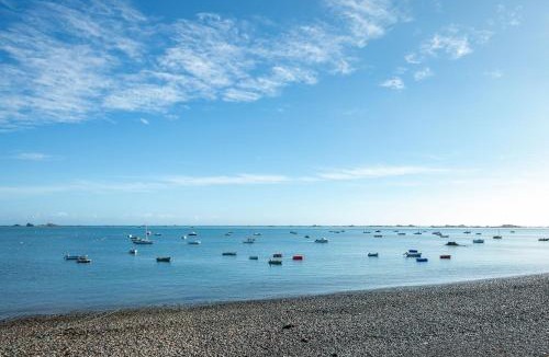 Ploubazlanec House | Maison Chevoir pieds dans l'eau