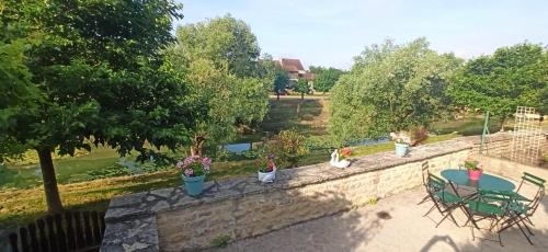 Verdun-sur-le-Doubs House | Maison Chez Marinette