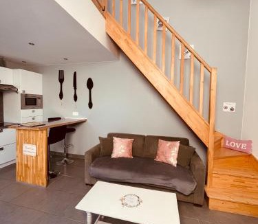 Saint-Lambert-des-Levees House | Maison Chez Marguerite