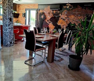 Baume-les-Dames Apartment | Maison climatisée au calme proche des commerces