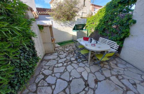 Le Grau-dʼAgde House | Maison climatisée rénovée 2 pièces, 2 cabines avec terrasses à 500m de la plage, parking inclus