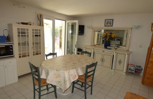 Vic-la-Gardiole Villa | Maison Climatisée Proche Village, à 3km de la mer