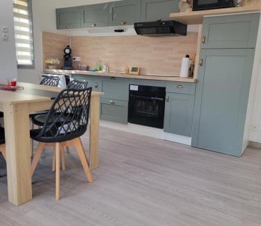 Equihen-Plage House | Maison Cocooning Equihen 5 pers Proche Mer & Terrasse