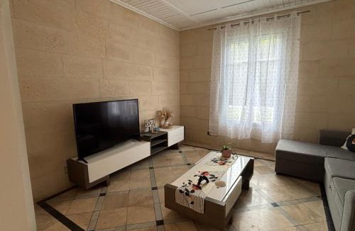 Salies-de-Bearn Apartment | Maison Colibri
