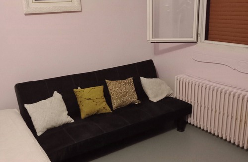 Montlucon House | Maison Complète