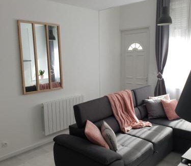 Le Cateau-Cambresis Apartment | Maison complete, jusqu a 6 personnes