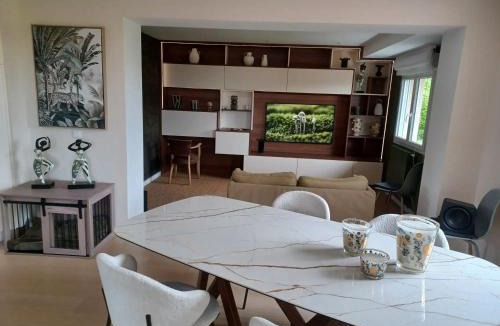 Verdun House | Maison confortable à Verdun avec jardin