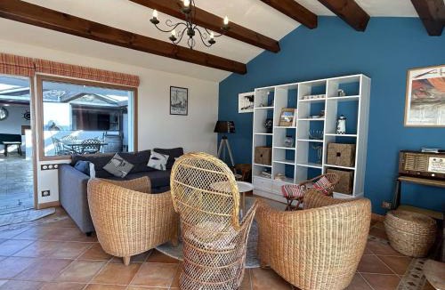 La Gueriniere House | Maison confortable face à la mer, 7 couchages, terrasse, jardin, wifi, parking, animaux acceptés - FR-1-224B-211