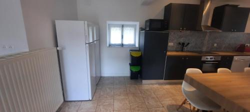 Saint-Sauvant Villa | Maison confortable 8 personnes - 4 chambres -