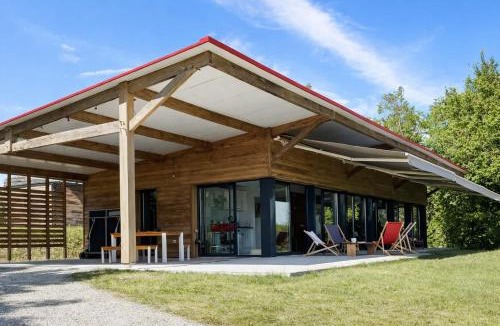 Montcuq House | Maison contemporaine en bois avec piscine