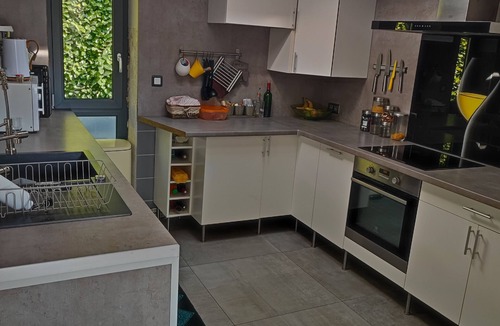 Brignoud House | Maison Conviviale Avec Piscine