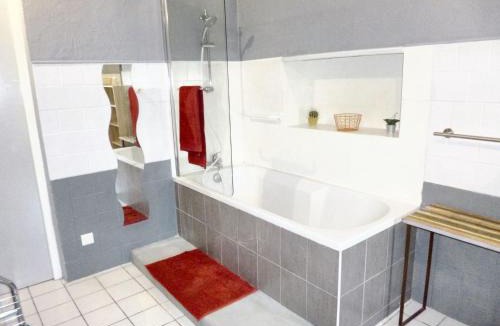 Cardet House | Maison cosy à Cardet avec piscine