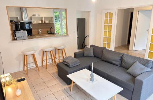 Hayange Apartment | Maison cosy avec jardin, wifi et parking gratuit