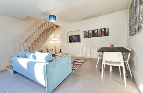 Couhe House | Maison Cosy & Colorée à Valence-en-Poitou Jardin & Parking