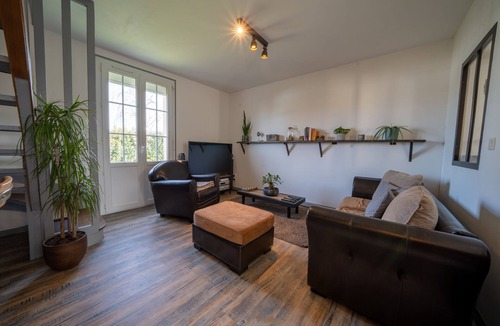 Eterville House | Maison Cosy