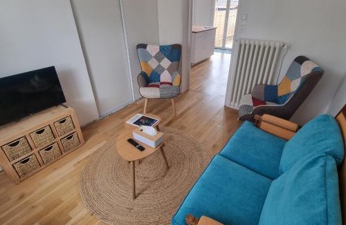 Chalons-en-Champagne House | Maison cosy avec Balnéo & jardin